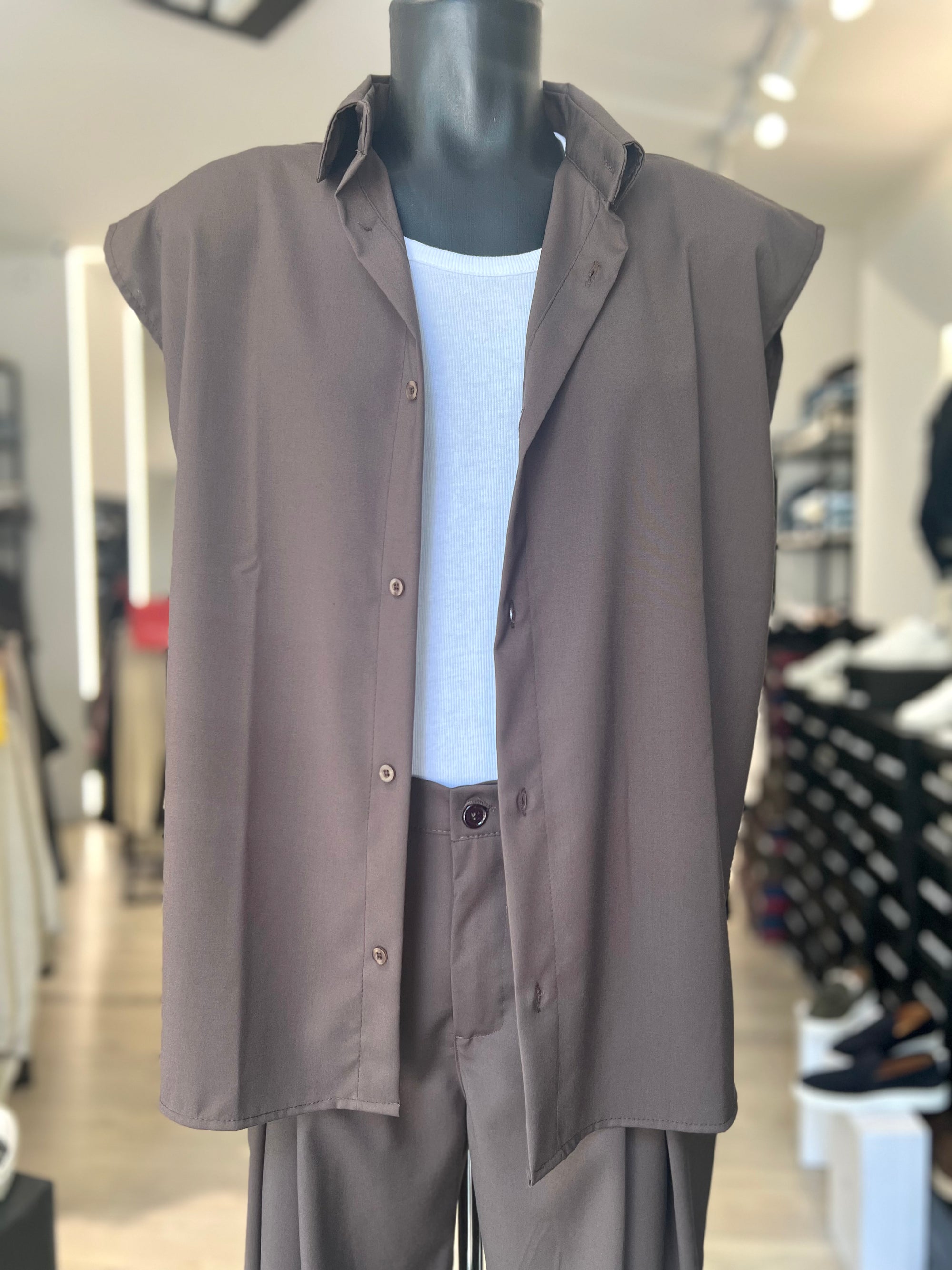 COORDINATO SMANICATO CON BERMUDA