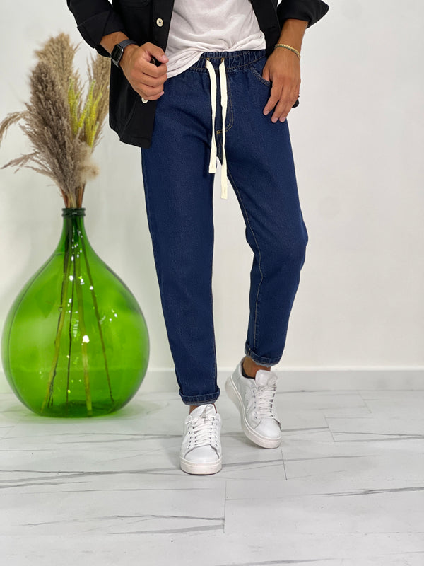 JEANS CON ELASTICO IN VITA 551